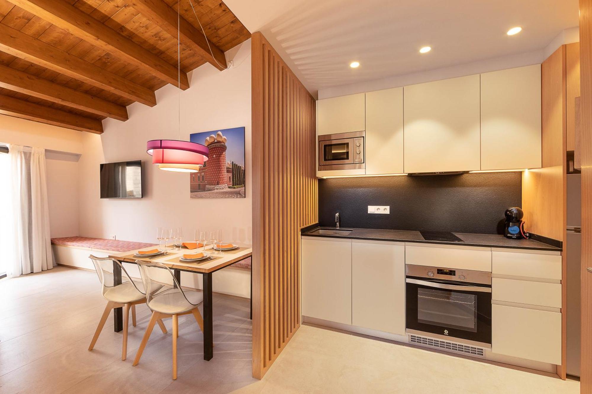 C&C Apartments Figueres  Eksteriør billede