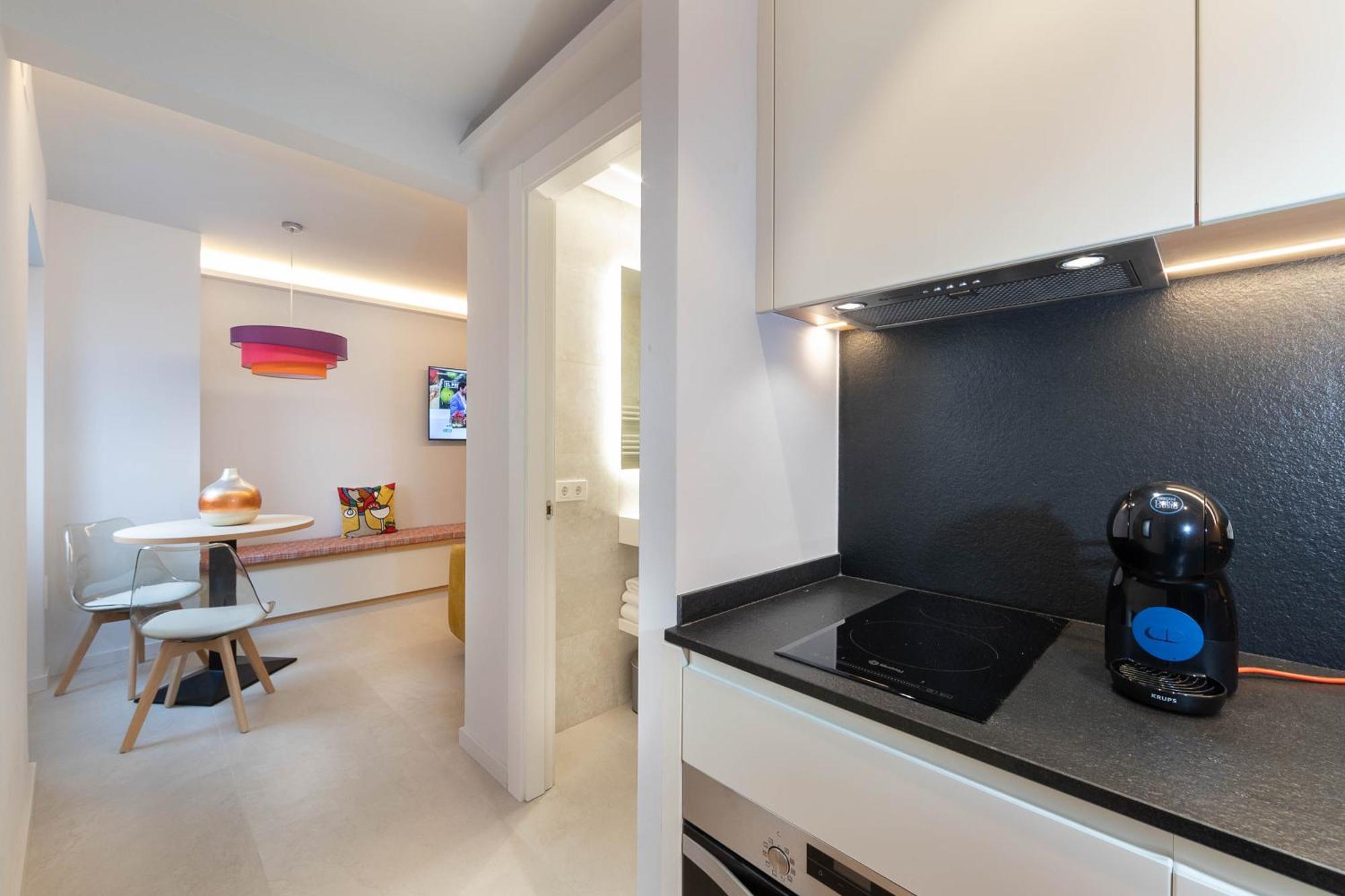 C&C Apartments Figueres  Eksteriør billede