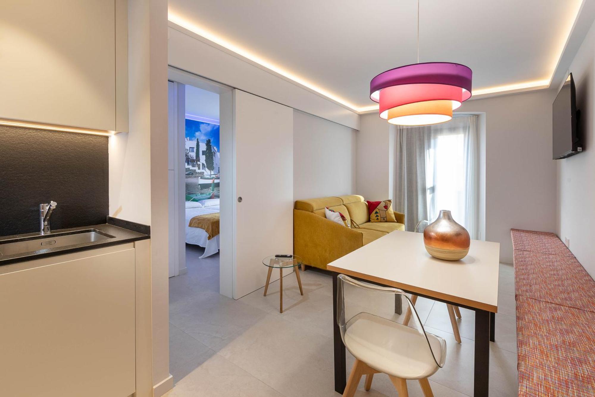 C&C Apartments Figueres  Eksteriør billede