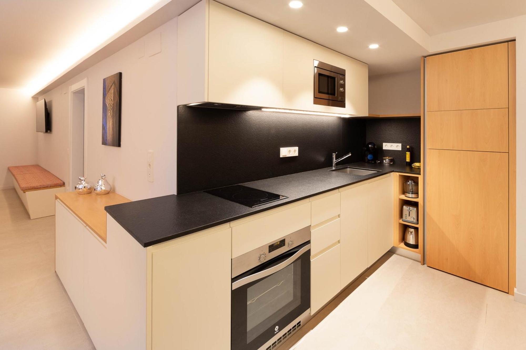 C&C Apartments Figueres  Eksteriør billede